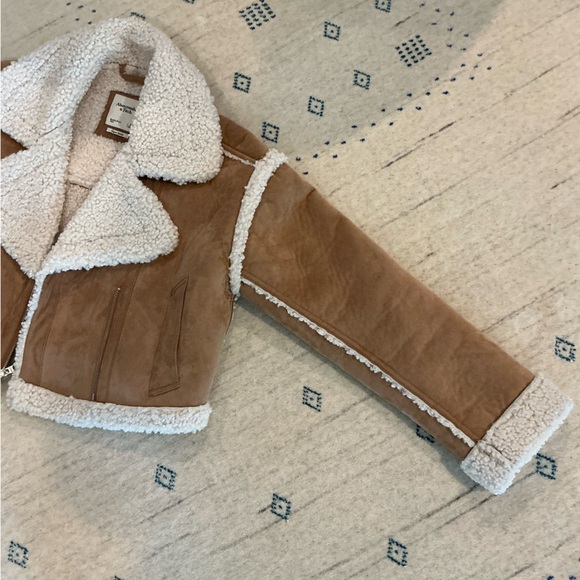 Abercrombie suede shearling cropped jacket - Picture 3 of 4